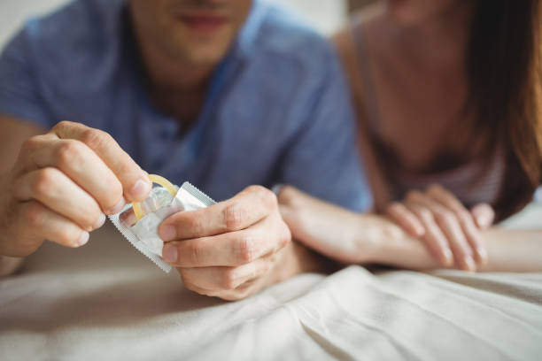 避妊を失敗しないためには、「知識」「準備」「パートナーとの対話」が何より大切です。